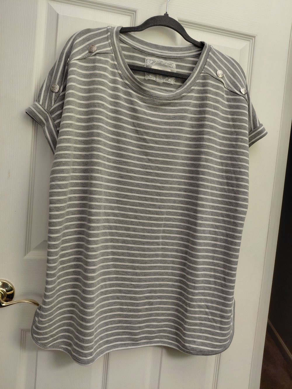 Cupio Gray & White Striped Short Sleeve Tee with Shoulder Buttons Size 1X